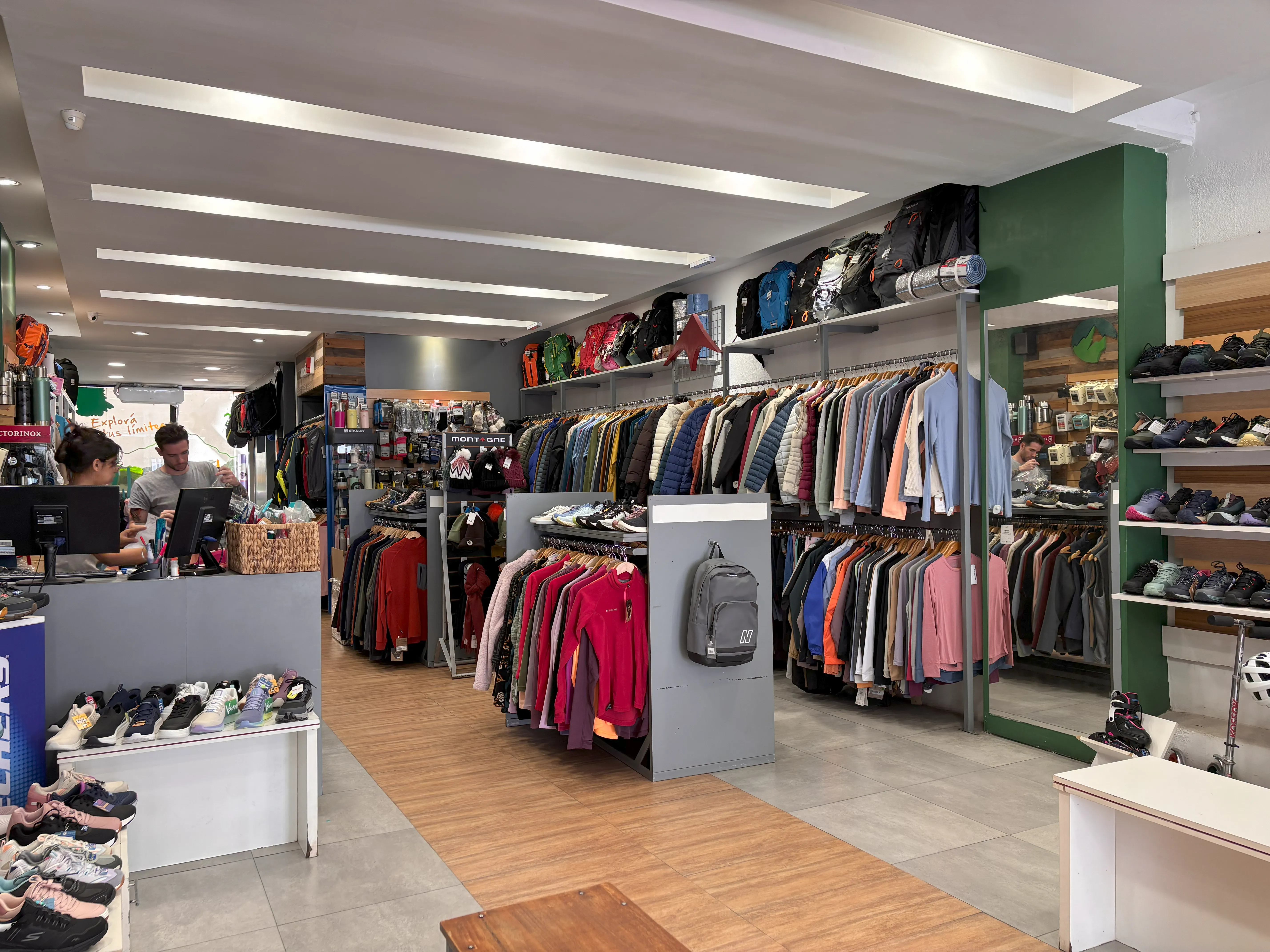 Interior local Balcarce